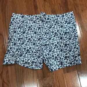 Level 99 size 29 printed linen short